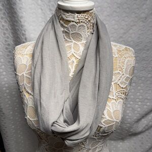 Elegant Gray Infinity Scarf with hidden pocket